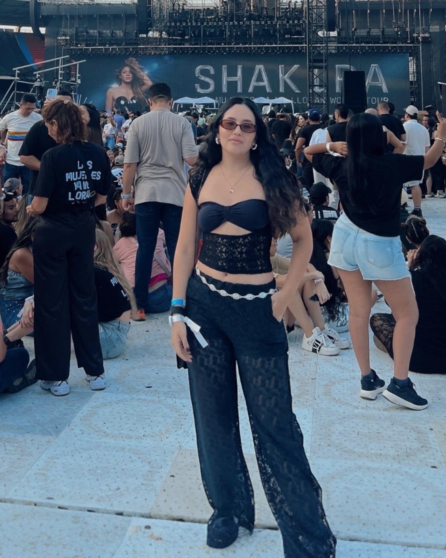 Pant de encaje negro com short interno talla M