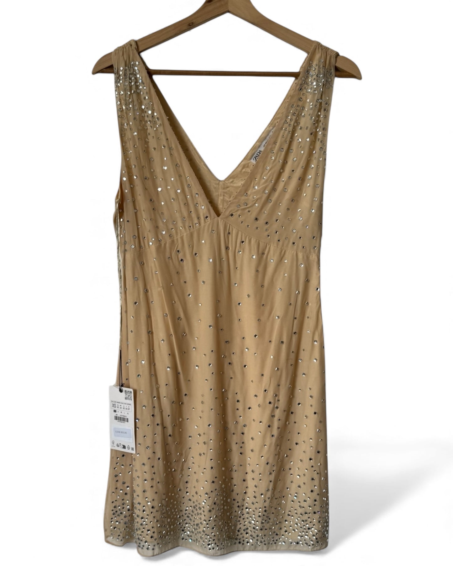 Vestido nuevo con etiqueta Zara