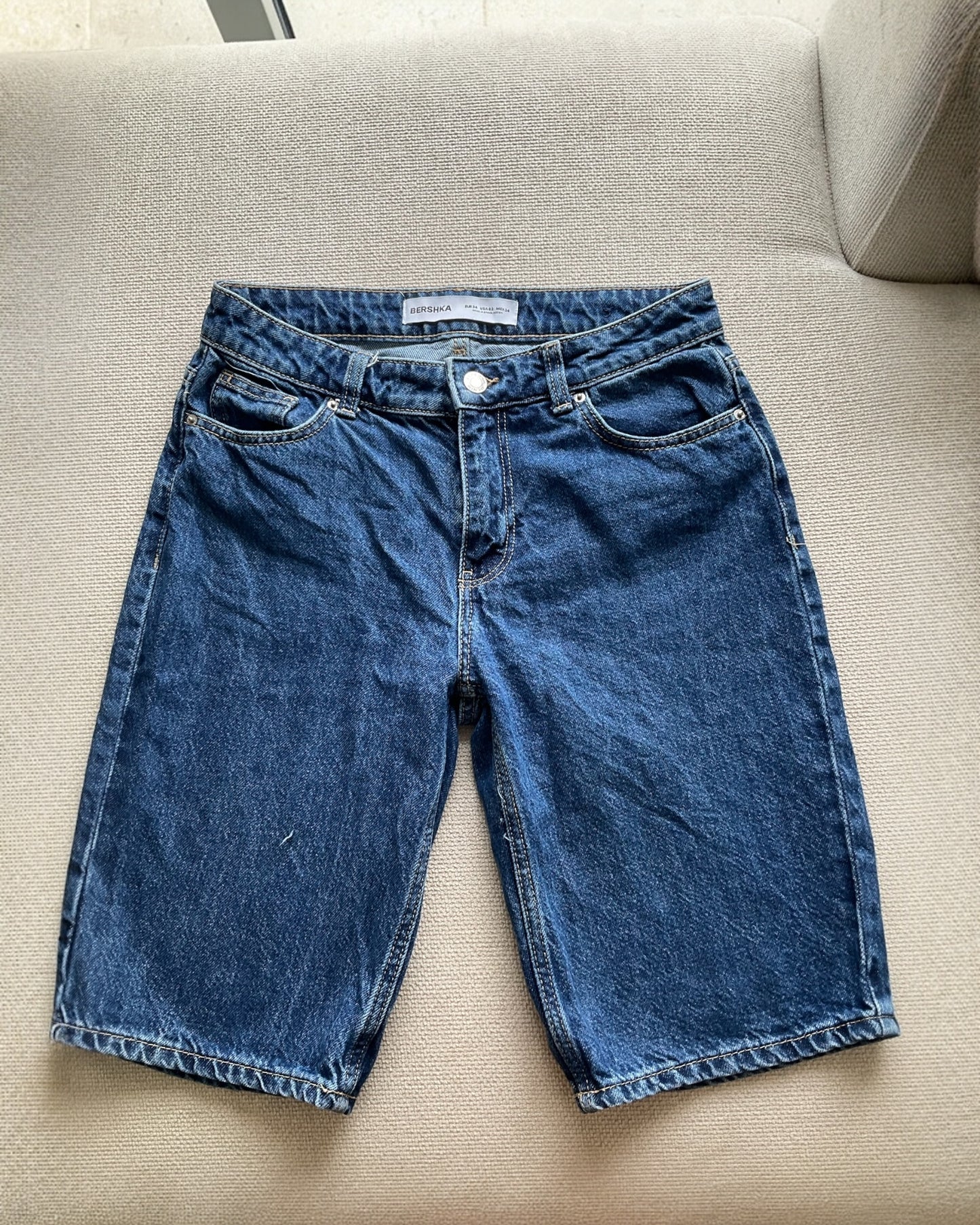 Bermuda Bershka Talla 34