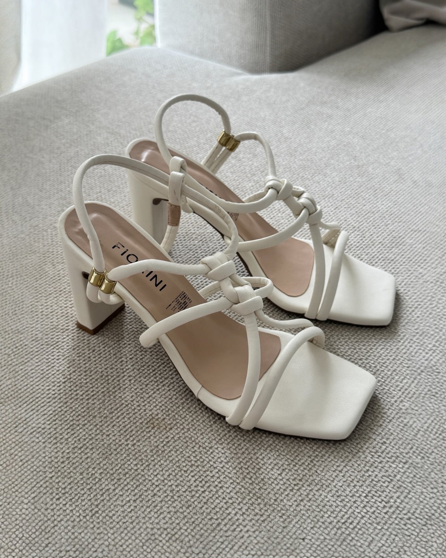 Tacones blancos Fiorini talla 36