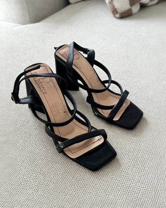 Tacones negros talla 36